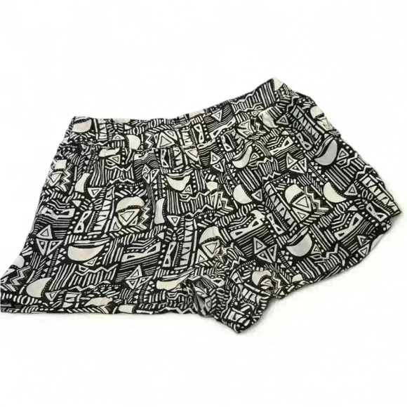 Forever 21 - Black/White Tiki shorts- womens XS - Picture 1 of 3